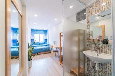 Superior Double Room — Graffiti Hotel